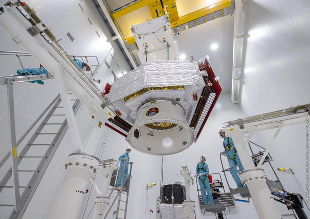 ESA Science & Technology: Completing the BepiColombo stack